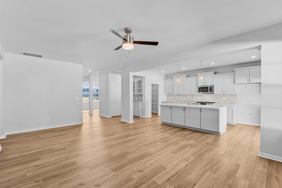 Spacious, unfurnished interior of a new home in Hanes Lake, Winston-Salem (Image 22).