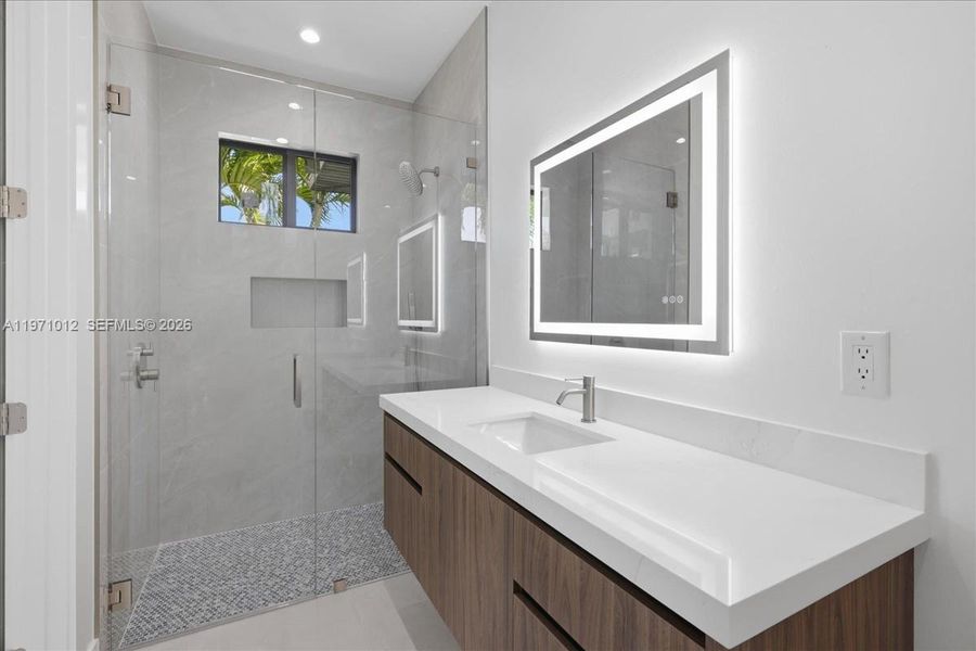 Furnished interior view inside a new home in , Cape Coral (Image 15).