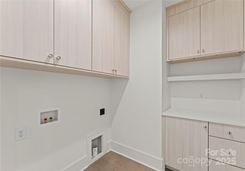 Spacious, unfurnished interior of a new home in , Charlotte (Image 24).