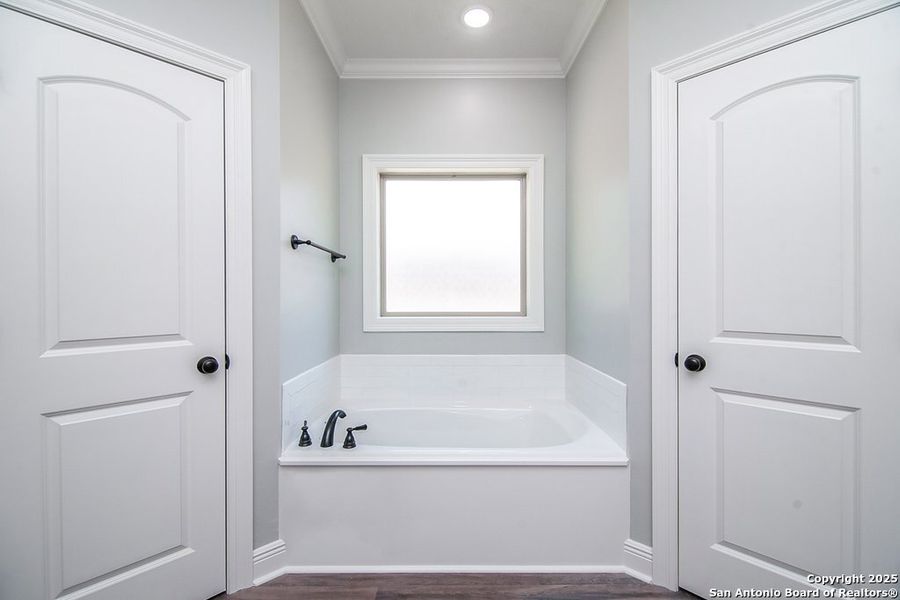 Furnished interior view inside a new home in , La Vernia (Image 6). Furnished interior view inside a new home in , La Vernia (Image 6).