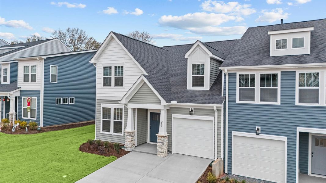 Highly desirable exterior with refined craftsmanship in a reputable neighborhood Highly desirable exterior with refined craftsmanship in a reputable neighborhood