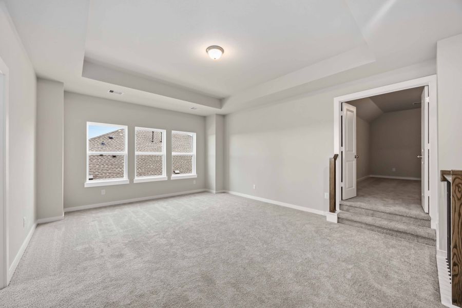Spacious, unfurnished interior of a new home in Canterra Creek  60', Rosharon (Image 43).
