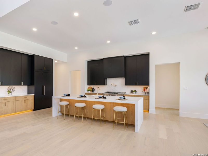 Furnished interior view inside a new home in , Boerne (Image 57).