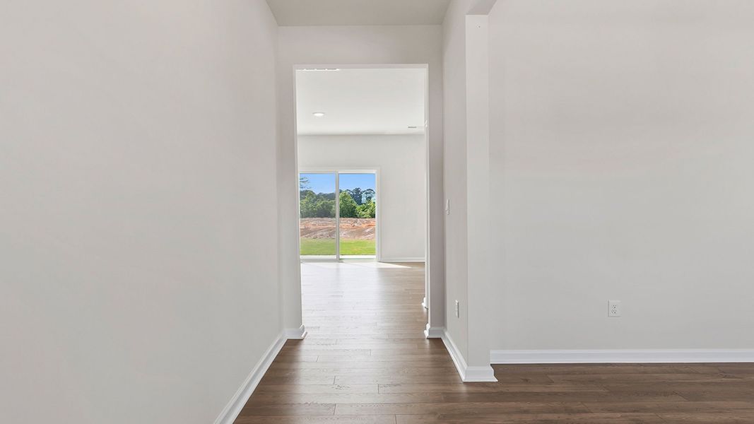 Spacious, unfurnished interior of a new home in Woodglen, Piedmont (Image 15).