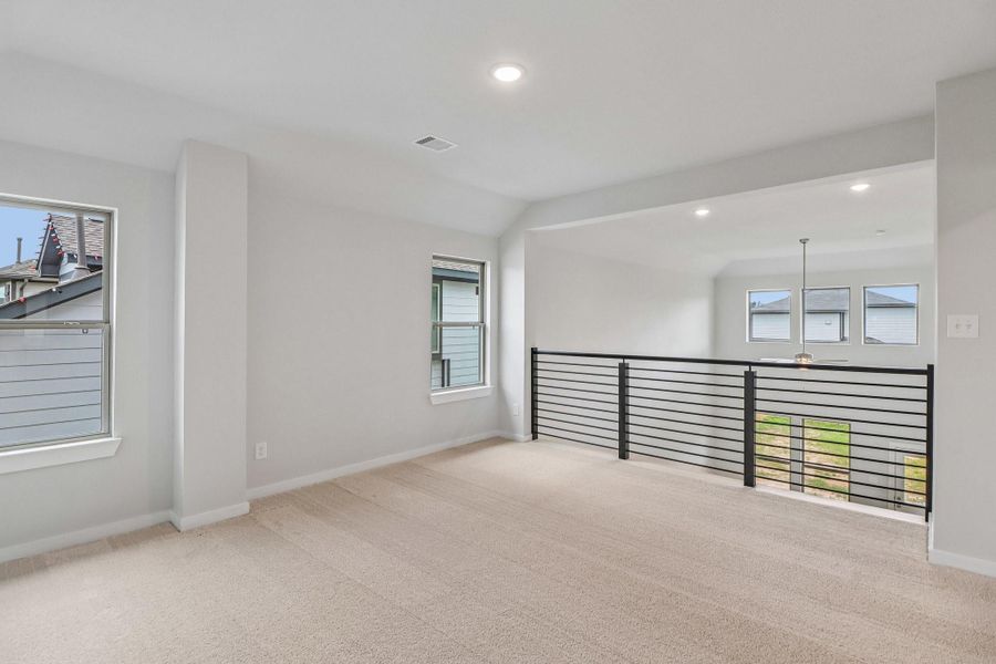 Spacious, unfurnished interior of a new home in Granger Pines, Conroe (Image 20).