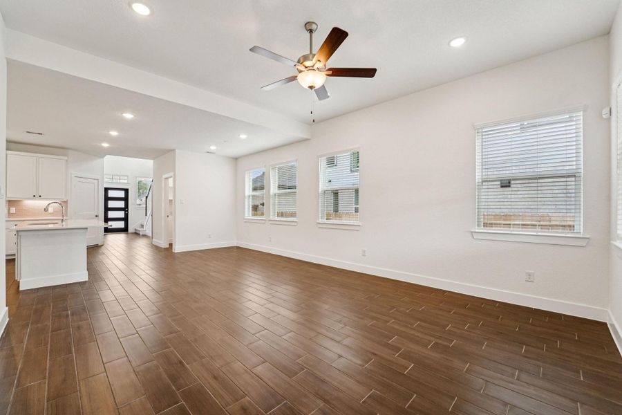 Spacious, unfurnished interior of a new home in The Woodlands Hills, Willis (Image 27). Spacious, unfurnished interior of a new home in The Woodlands Hills, Willis (Image 27).