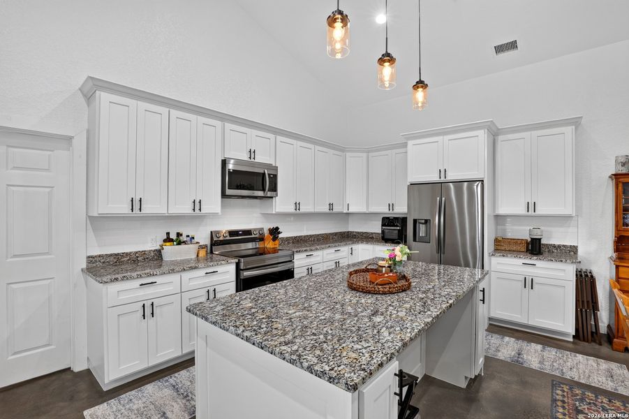 Furnished interior view inside a new home in , Kenedy (Image 6).