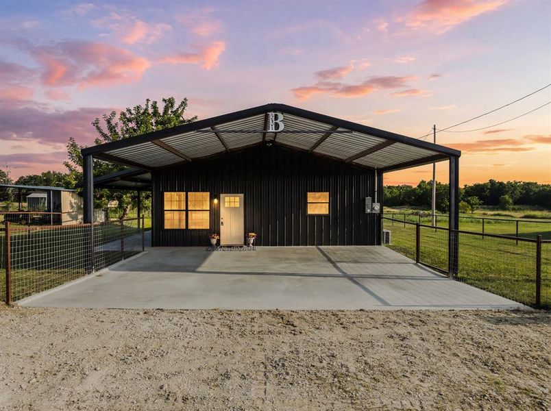 Community amenities in , Walnut Springs (Image 25).