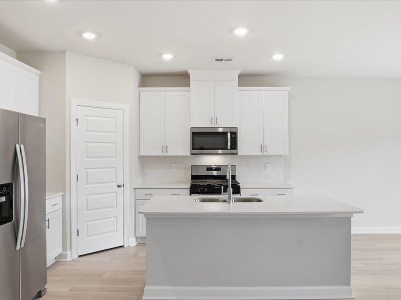 Furnished interior view inside a new home in Vickery Station, Woodruff (Image 4).