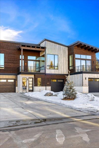 Image 28 of a home in .