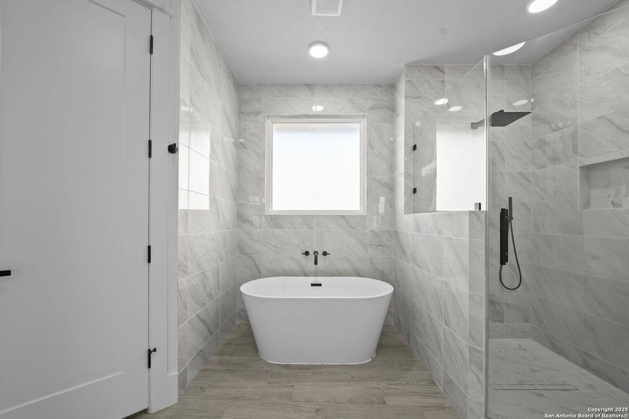 Furnished interior view inside a new home in , Floresville (Image 19). Furnished interior view inside a new home in , Floresville (Image 19).