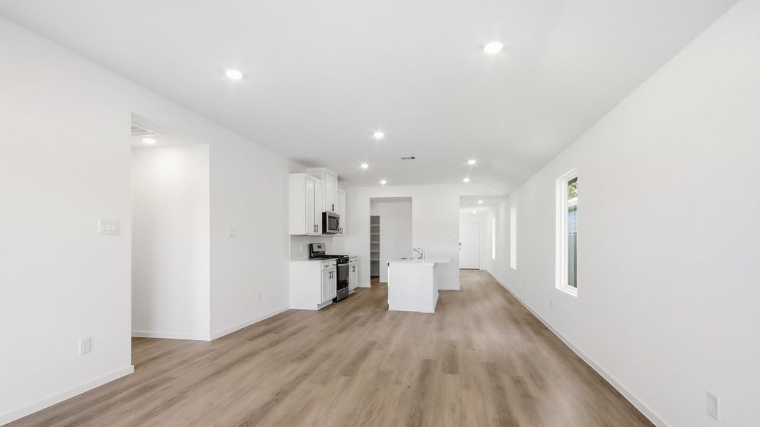 Spacious, unfurnished interior of a new home in Maple Woods, Hockley (Image 10).