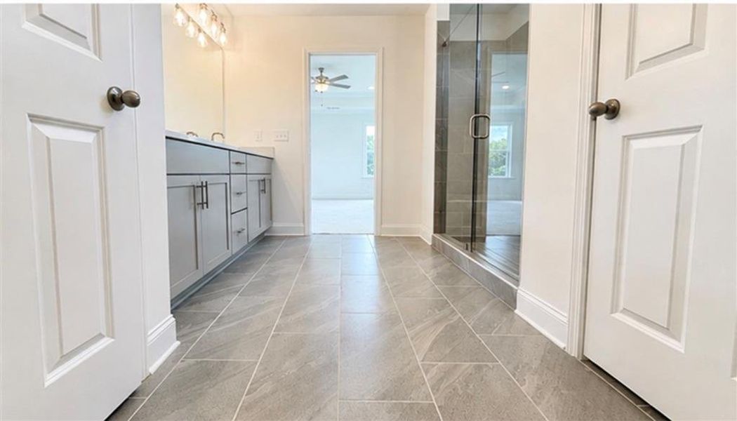 Spacious, unfurnished interior of a new home in Wehunt Meadows, Hoschton (Image 31). Spacious, unfurnished interior of a new home in Wehunt Meadows, Hoschton (Image 31).