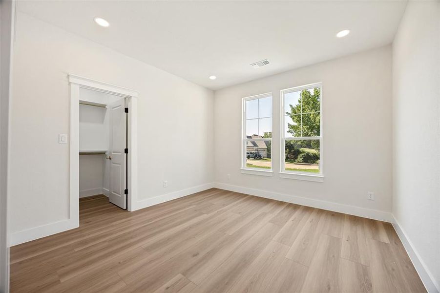 Spacious, unfurnished interior of a new home in , Pottsboro (Image 32).