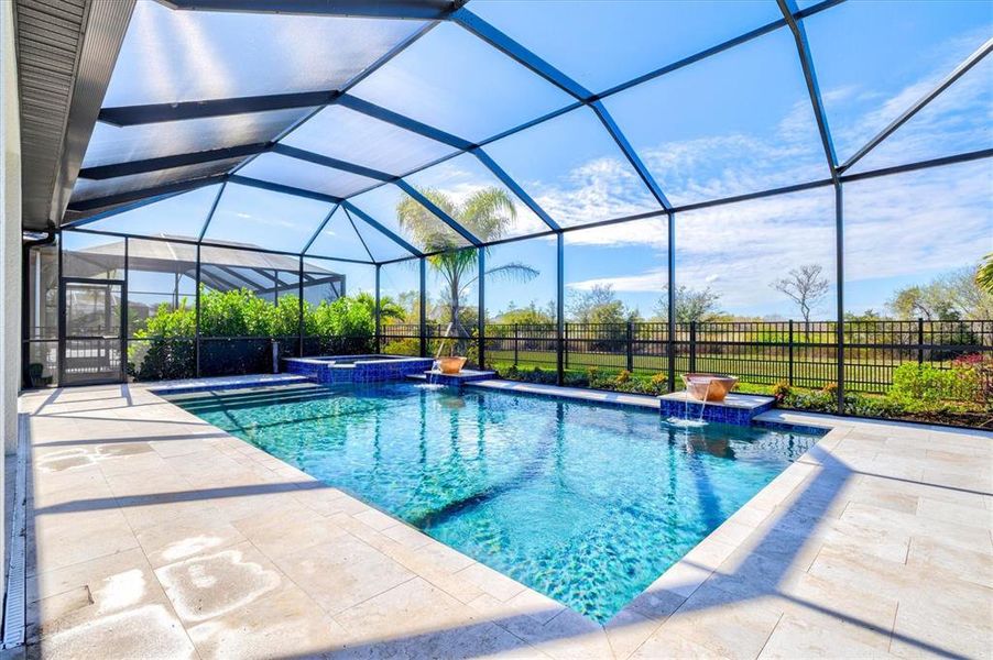 Exterior details and patio area of a home in , Bradenton (Image 30).