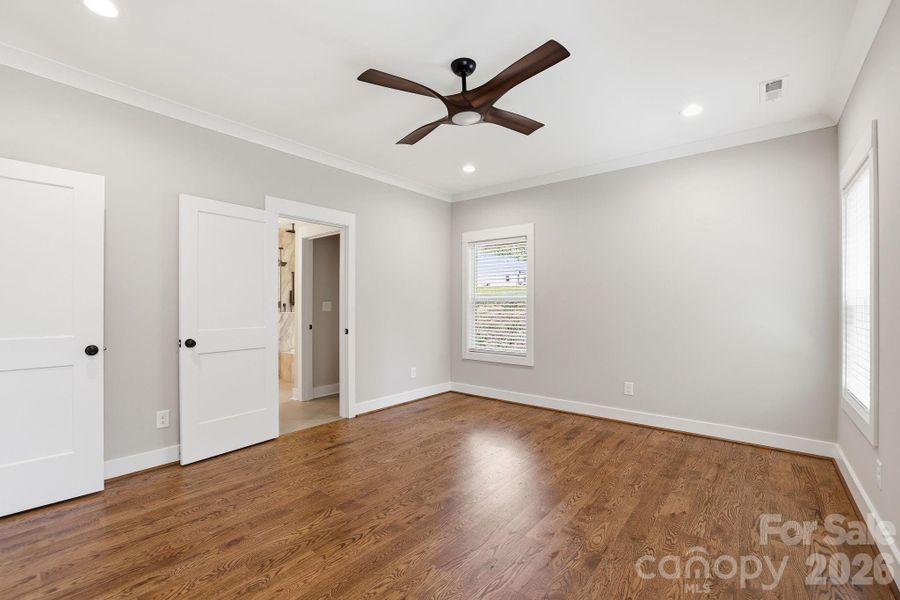 Spacious, unfurnished interior of a new home in , Monroe (Image 18).