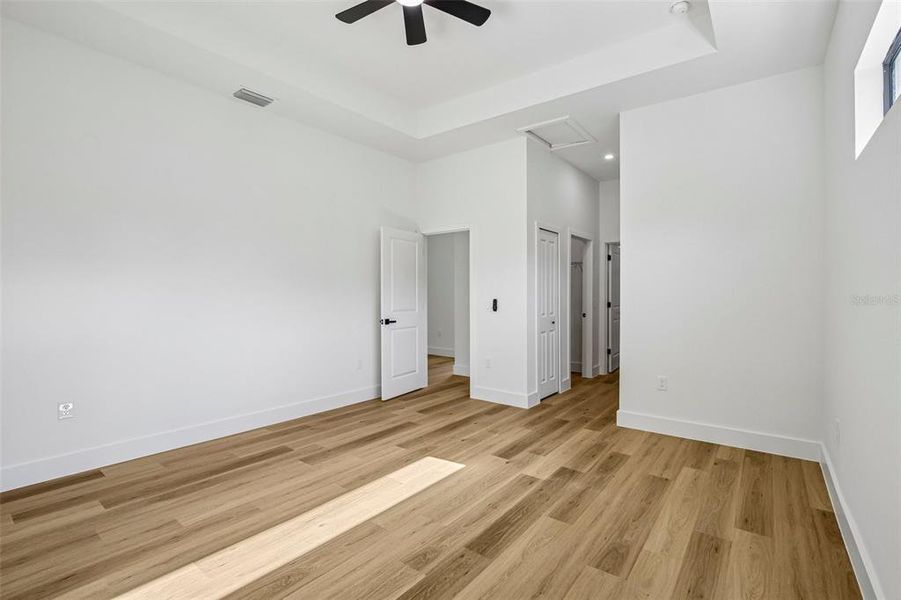 Spacious, unfurnished interior of a new home in , North Port (Image 25).