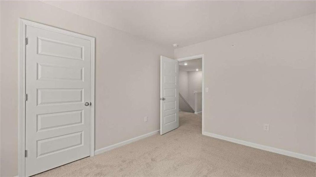 Spacious, unfurnished interior of a new home in Echo Glen, Stockbridge (Image 21).