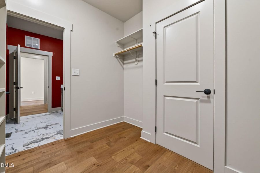 40-web-or-mls-12601 Burgess -40