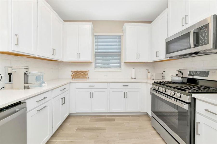 Furnished interior view inside a new home in , Sarasota (Image 16).