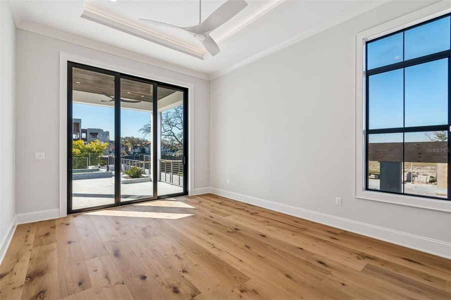 Spacious, unfurnished interior of a new home in , Tampa (Image 20).