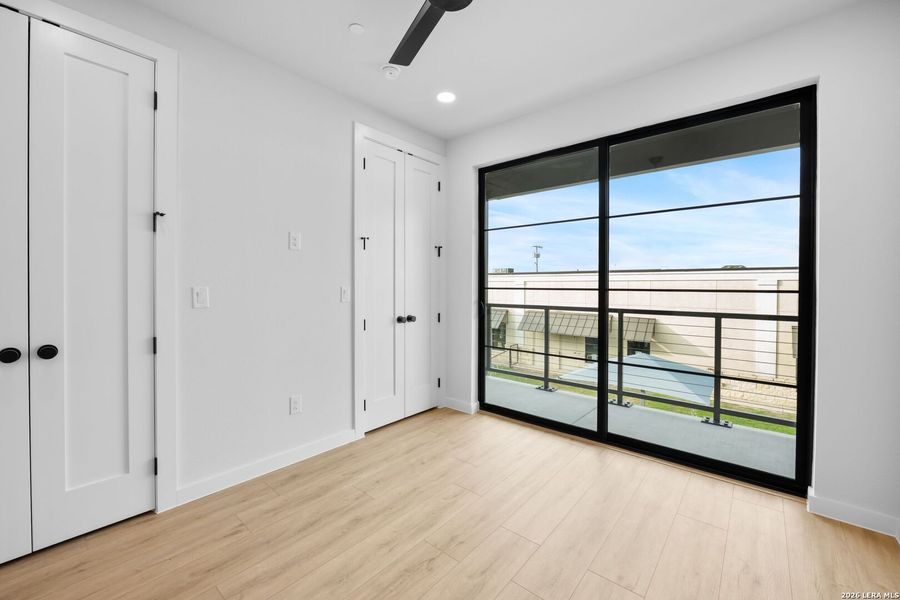 Spacious, unfurnished interior of a new home in , New Braunfels (Image 24).