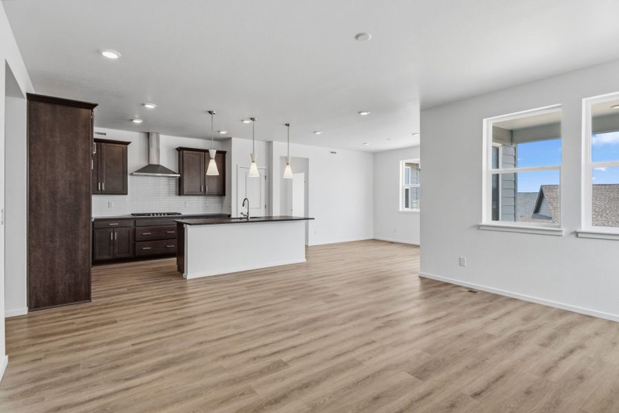 Spacious, unfurnished interior of a new home in Independence, Elizabeth (Image 12).