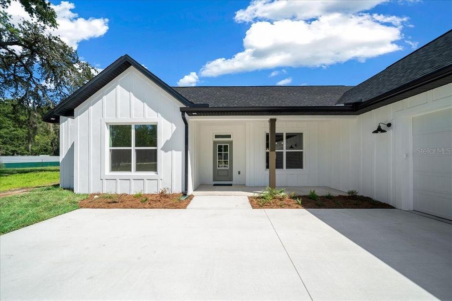 Exterior details and patio area of a home in , Ocala (Image 35). Exterior details and patio area of a home in , Ocala (Image 35).