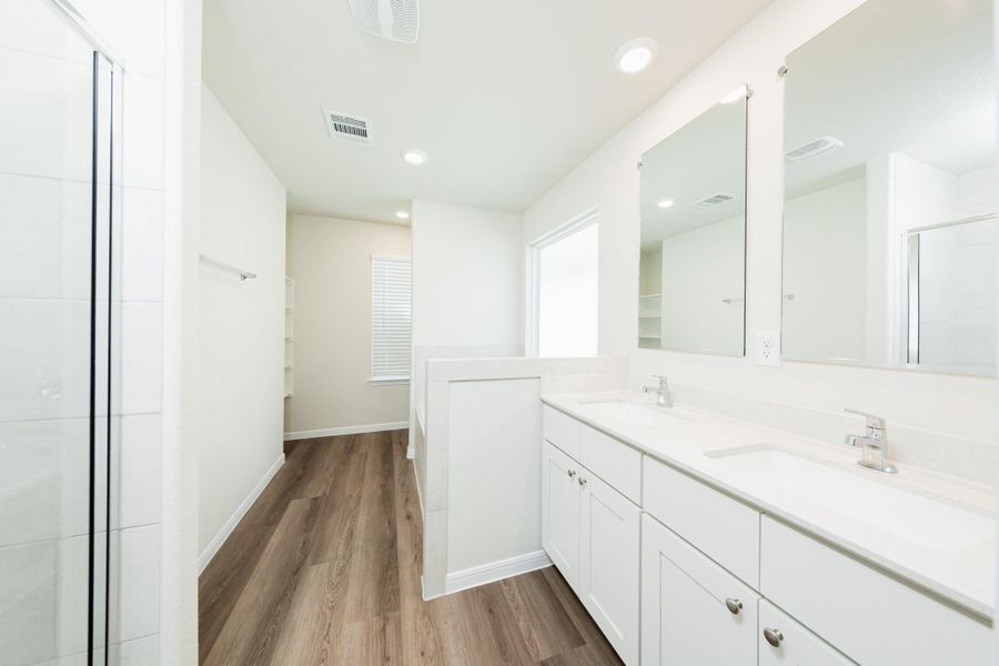 Furnished interior view inside a new home in Bammel Oaks, Houston (Image 10).