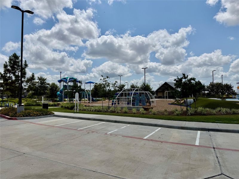 Community amenities in , Cypress (Image 37).