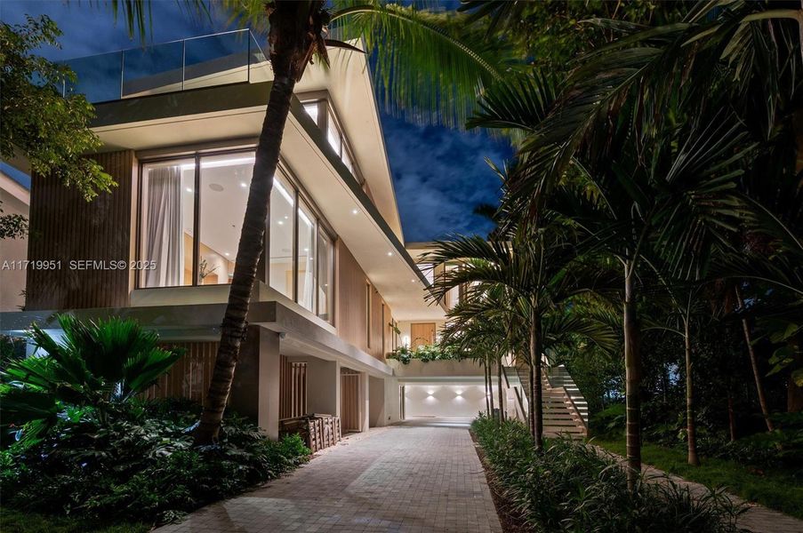 Image 67 of a home in .