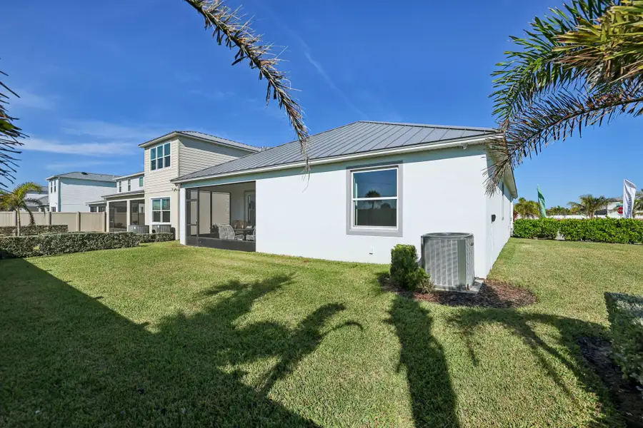 Representative exterior details of a home built from the Atlantis by Maronda Homes in The Vue, Satellite Beach (Image 22).