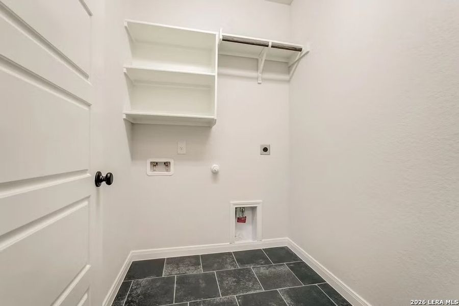 Spacious, unfurnished interior of a new home in The Parklands, Schertz (Image 8). Spacious, unfurnished interior of a new home in The Parklands, Schertz (Image 8).