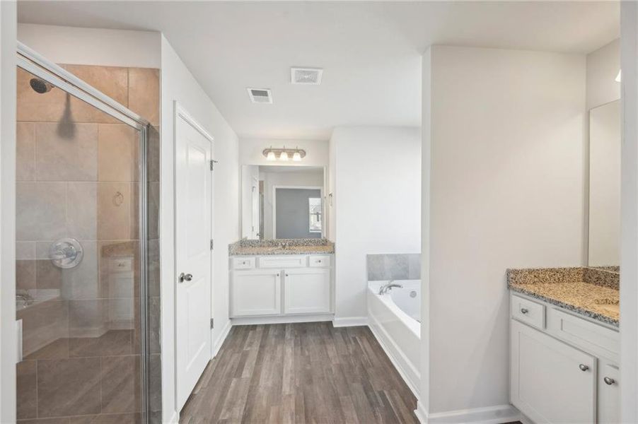 Furnished interior view inside a new home in Neely Farm, Covington (Image 10).