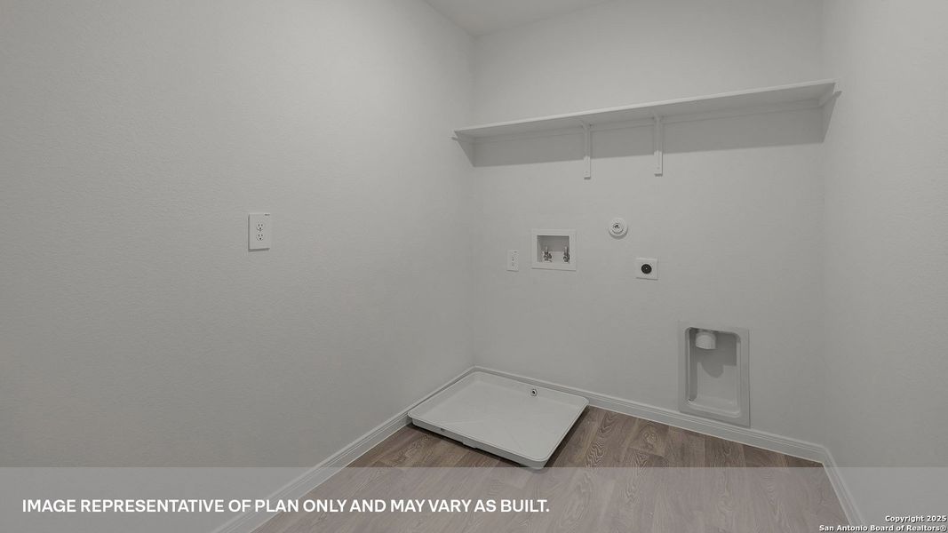 Spacious, unfurnished interior of a new home in Trace, San Marcos (Image 17). Spacious, unfurnished interior of a new home in Trace, San Marcos (Image 17).