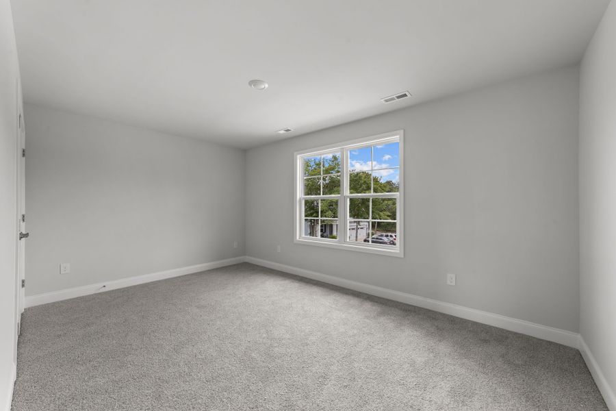 Spacious, unfurnished interior of a new home in Rutledge, Shallotte (Image 12).