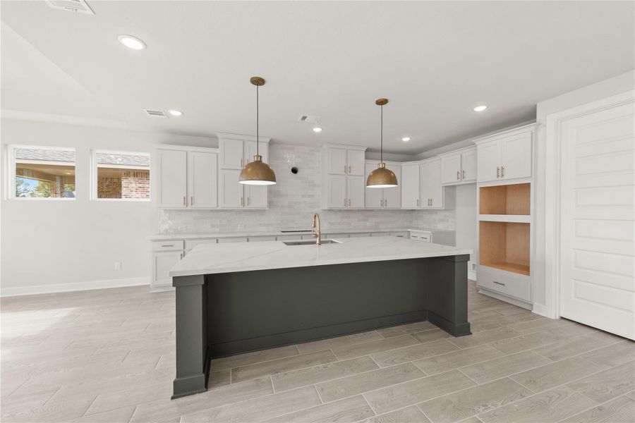 Furnished interior view inside a new home in Kresston - 65', Montgomery (Image 5).