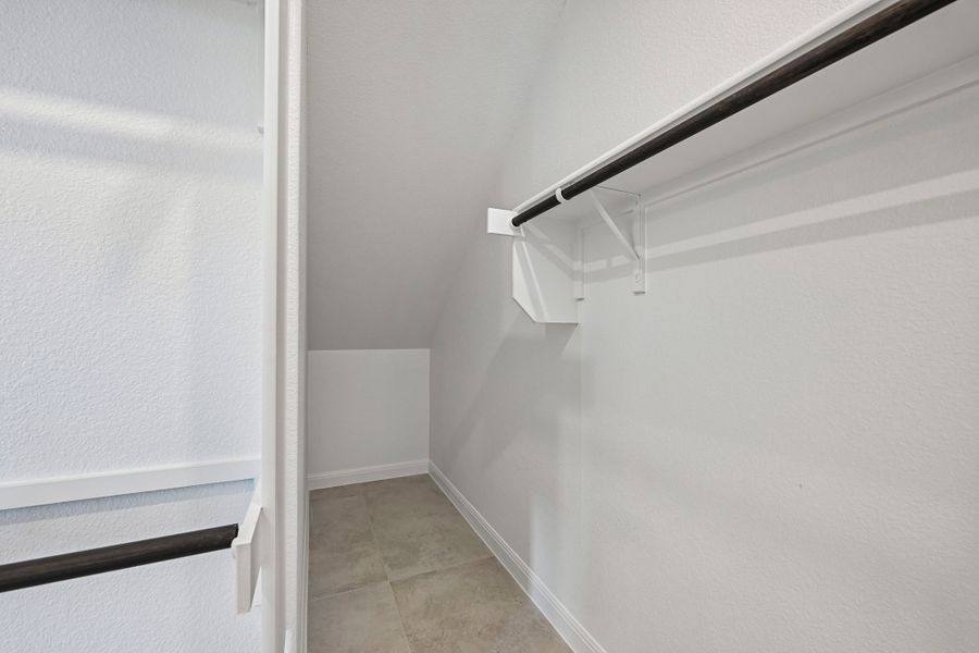 Spacious, unfurnished interior of a new home in Foxfield, Austin (Image 24).
