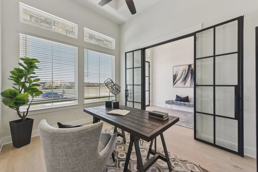 Representative furnished interior of a home built from the Franklin by Chesmar Homes in Feathergrass, Fulshear (Image 6).