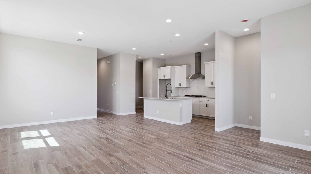 Spacious, unfurnished interior of a new home in Upper Canyon, Phoenix (Image 24). Spacious, unfurnished interior of a new home in Upper Canyon, Phoenix (Image 24).