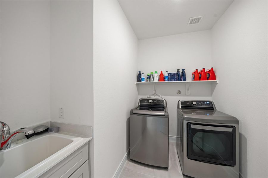 Furnished interior view inside a new home in Mavera, Conroe (Image 26).