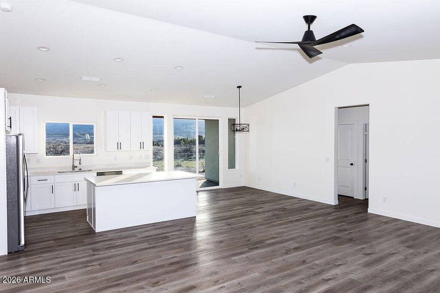 2002NArenaDeLomadrCampVerdeRealEstate-Ra