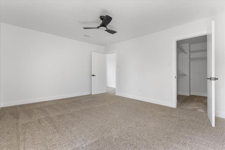 Spacious, unfurnished interior of a new home in , Dallas (Image 34).