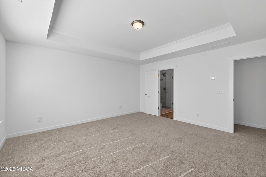 Spacious, unfurnished interior of a new home in Robins Estates, Warner Robins (Image 24).