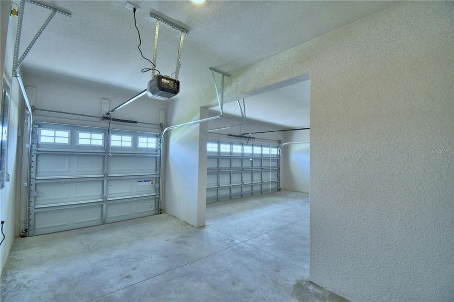 Spacious, unfurnished interior of a new home in Lake Juliana Estates, Auburndale (Image 31).