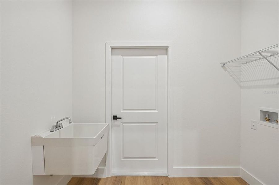 Image 34 of a home in .