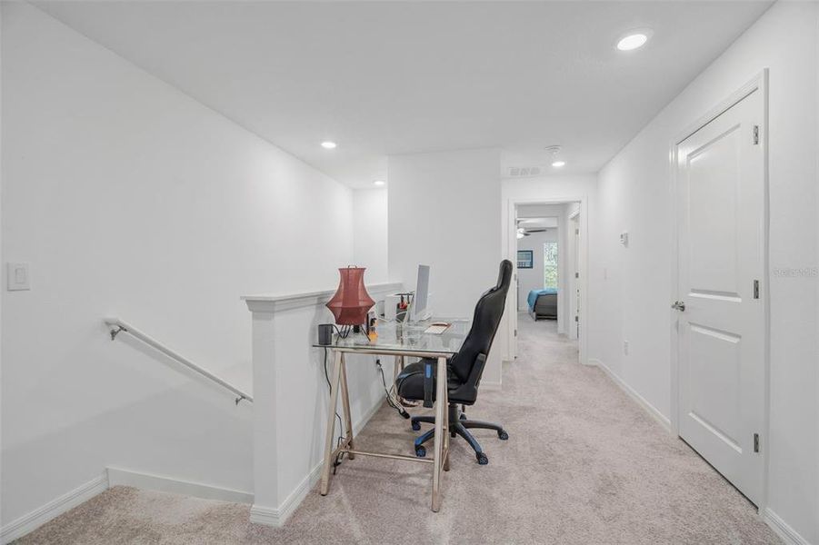 Furnished interior view inside a new home in , Land O' Lakes (Image 30).