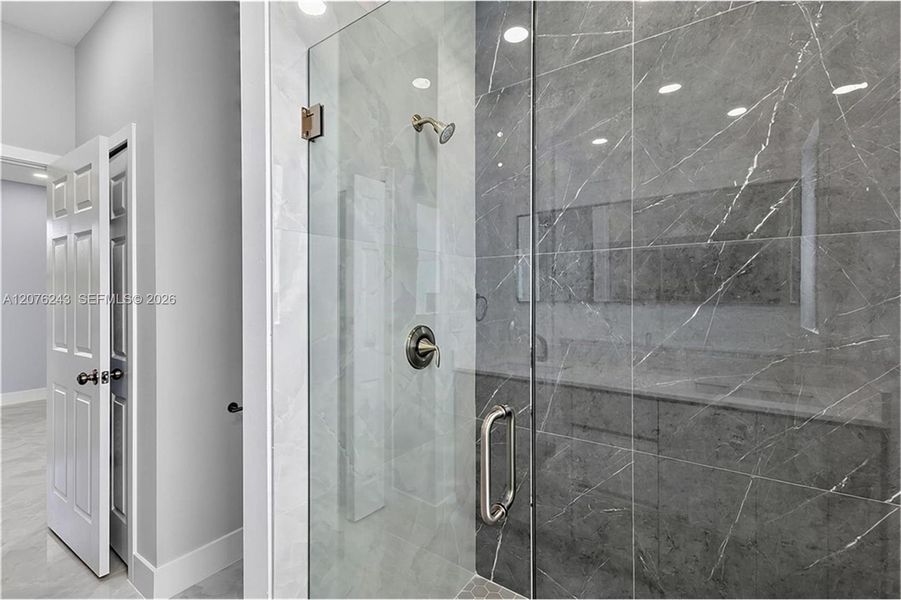 Image 34 of a home in .