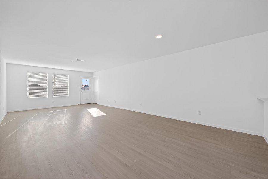 Spacious, unfurnished interior of a new home in , Houston (Image 29).