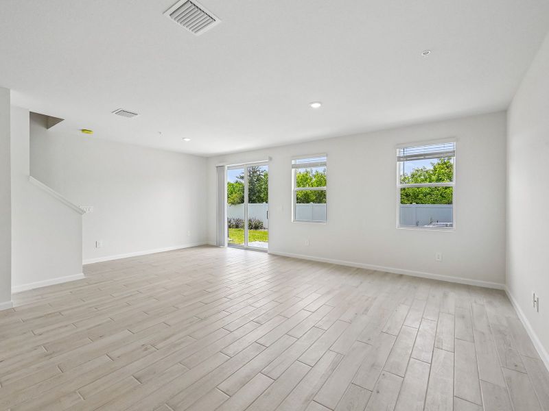 Spacious, unfurnished interior of a new home in Tidewater, Fort Pierce (Image 13). Spacious, unfurnished interior of a new home in Tidewater, Fort Pierce (Image 13).